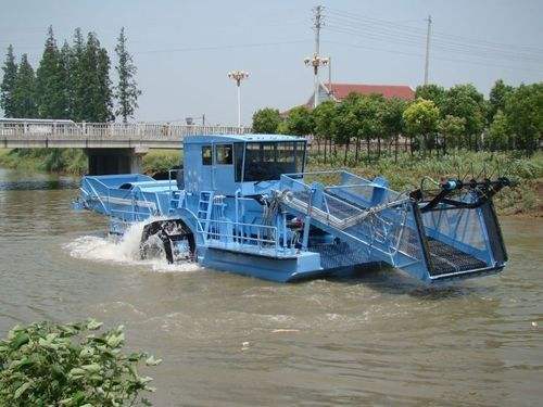 水面保潔船